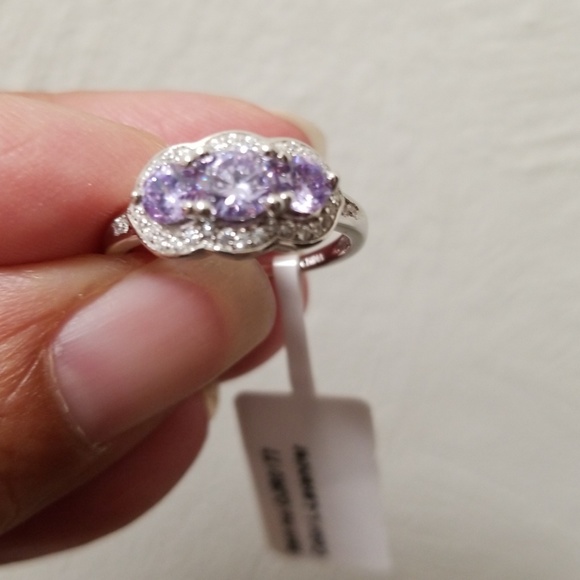 Jewelry - Amazing Sapphire Ring